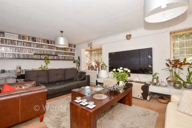 4-bed detached on 75, Foxden Drive, Maidstone, £475,000