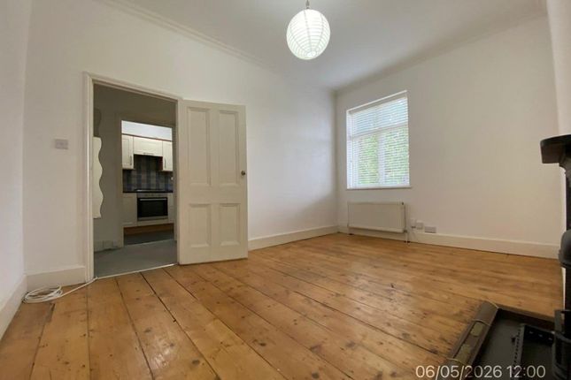 3, 66, Upton Park, Berks photo 3