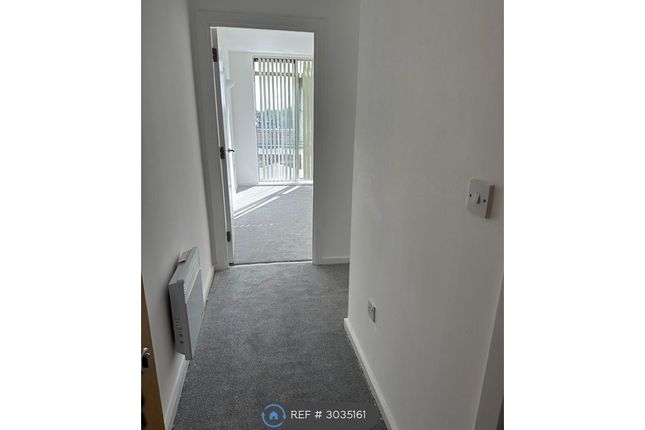 Flat, The Odeon Longbridge Road, Barking photo 4