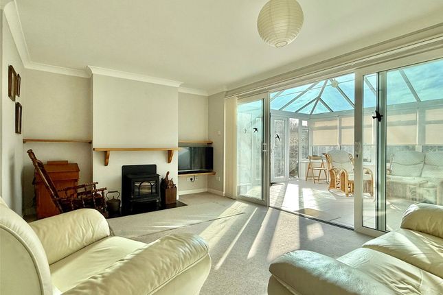 9, The Boltons, Lymington photo 3