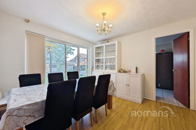 45, Skelmerdale Way, Reading photo 3