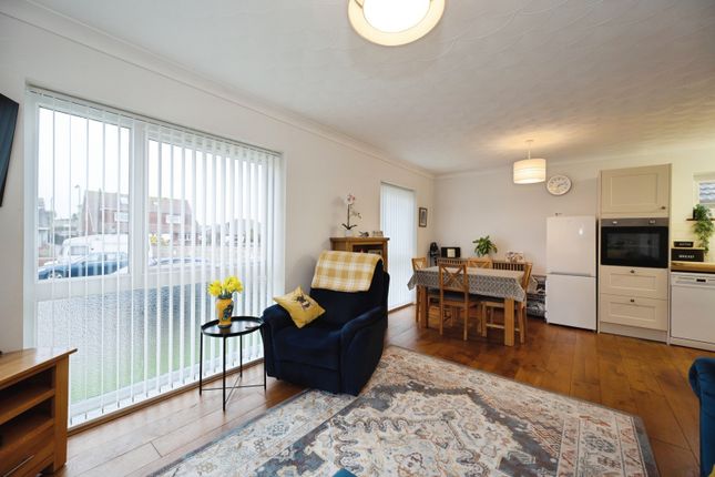 Flat 3, James Court, 196, Southwood Road, Hampshire photo 3