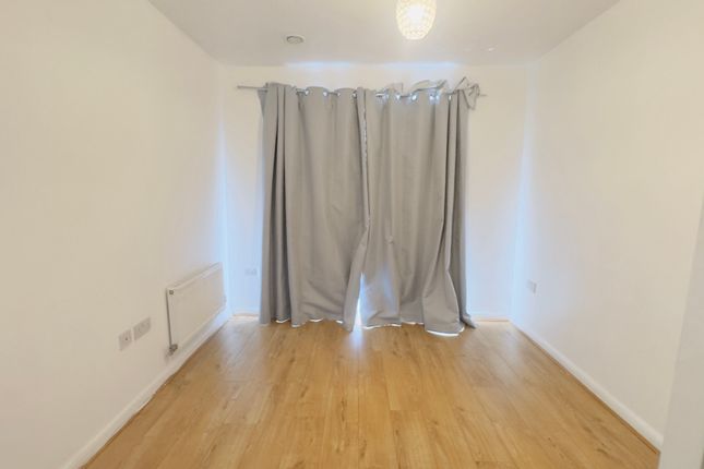 15, Sherbourne Close, Dartford photo 2