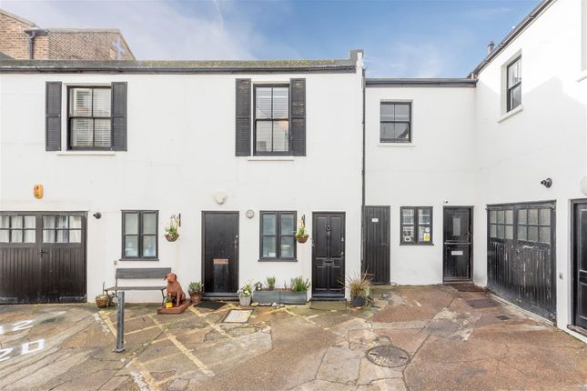 Maisonette to rent in Chapel Mews, Hove BN3