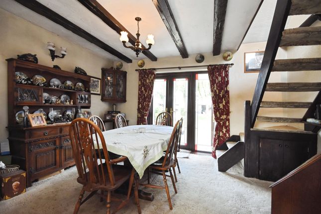 Lilac Cottage, Southend Road, STANFORD-LE-HOPE photo 3