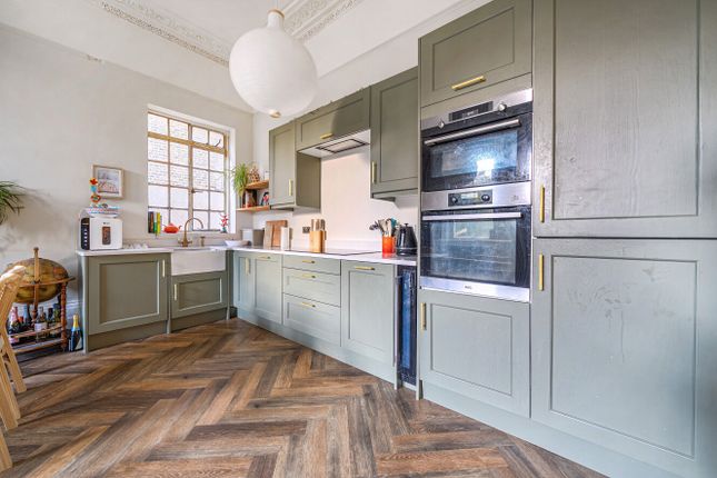 Kidbrooke Grove, London photo 4