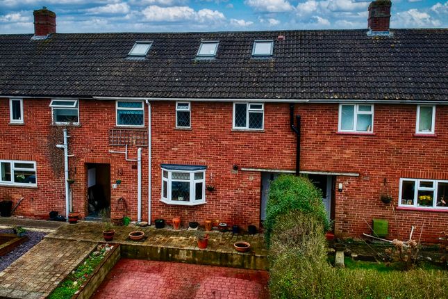 Thumbnail Terraced house to rent in Stanfield, Tadley