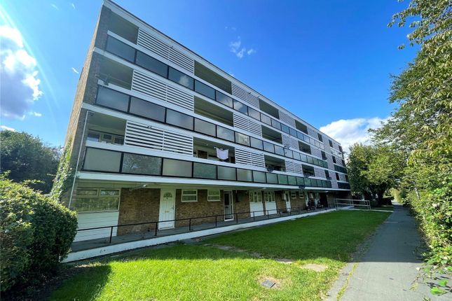 Flat for sale in Pamplins, Basildon, Essex