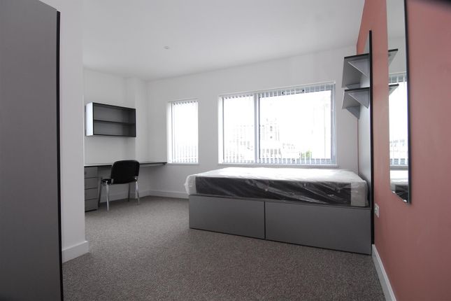 Flat to rent in Kinterbury Street, Plymouth