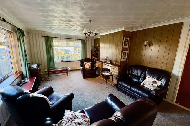 10, Caldecote Close, Peterborough photo 2