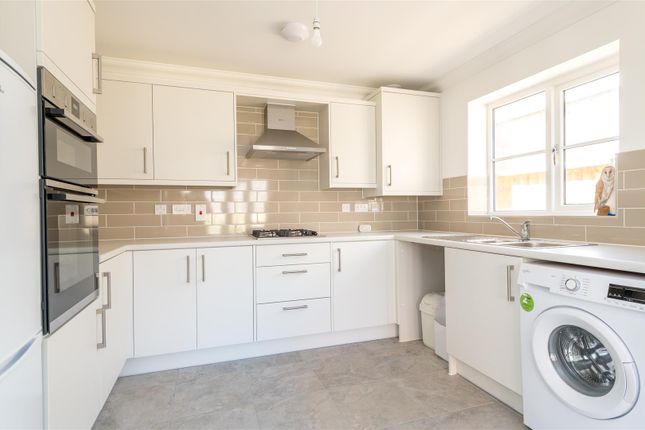 23, Carey Drive, Halesworth photo 3