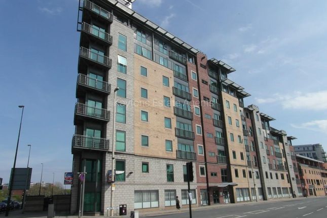 Flat to rent in City Point 2, Chapel Street, Salford