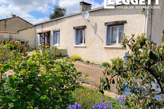 Villa for sale in Pérignac, Charente, Nouvelle-Aquitaine