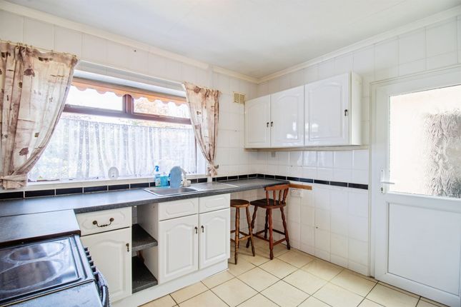 6, Pinewood Drive, Coventry photo 4