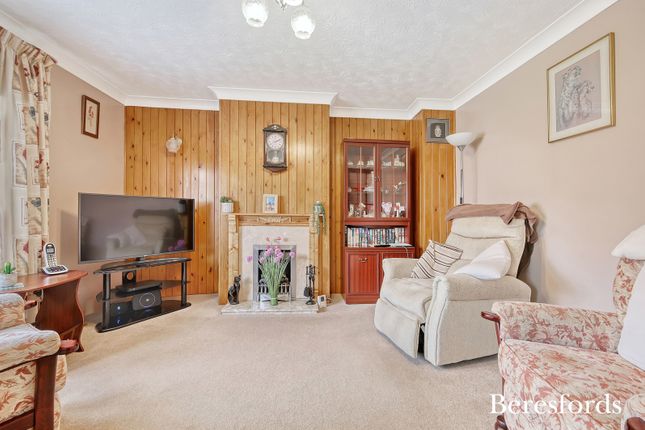 146, Long Brandocks, Chelmsford photo 3