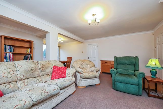 19, Manitoba Way, NOTTINGHAM photo 2