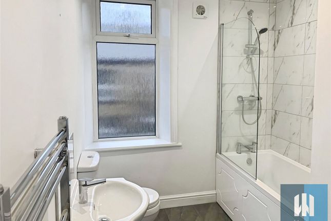 25, Woodside Place, Halifax photo 5