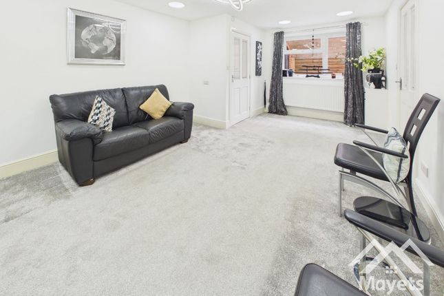 4 Carham Road, Blackburn photo 2