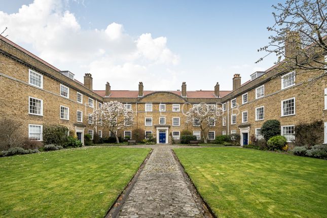 2-bed flat on Flat 29, Kennington Palace Court Sancroft Street, London, £725,000