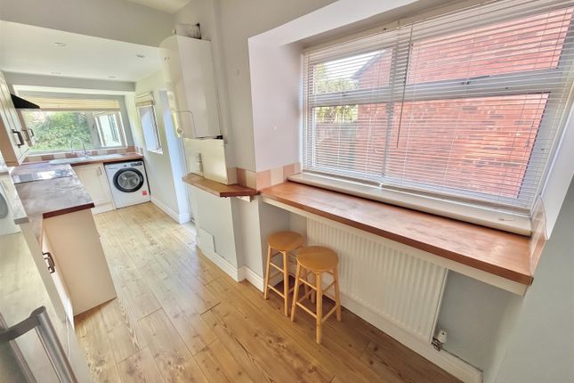 5, Woodlands Drive, Greater Manchester photo 3