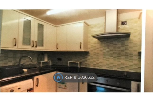 Campion Court, Elmore Close, London photo 3