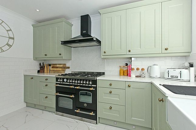 Russet House, 8, Orchard Court, Sittingbourne photo 2