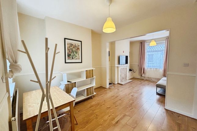 24, Fitzroy Street, Cardiff photo 3