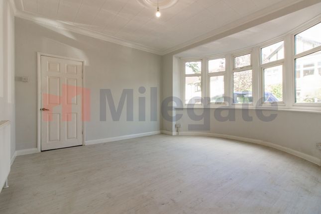 Thumbnail Flat to rent in Electric Avenue, Westcliff-On-Sea