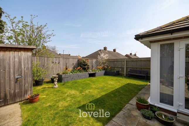 8 The Cedars, Grimsby photo 2
