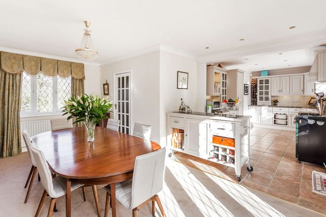 Spaniards Cottage, 12, Loxford Road, Caterham photo 2