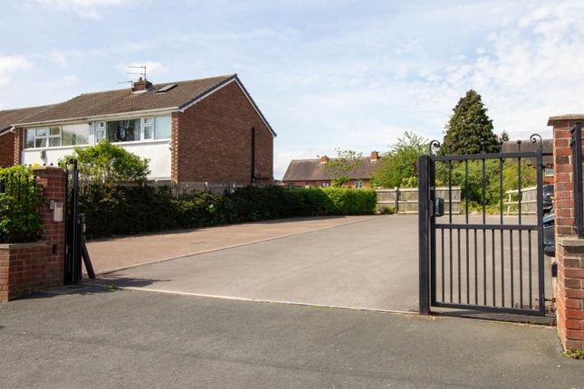 Apartment 15, 53 Water Royd Lane, Mirfield photo 2