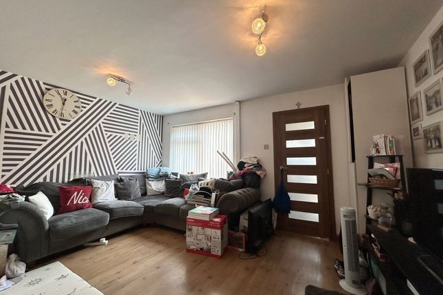 146 Favell Drive, Milton Keynes photo 5