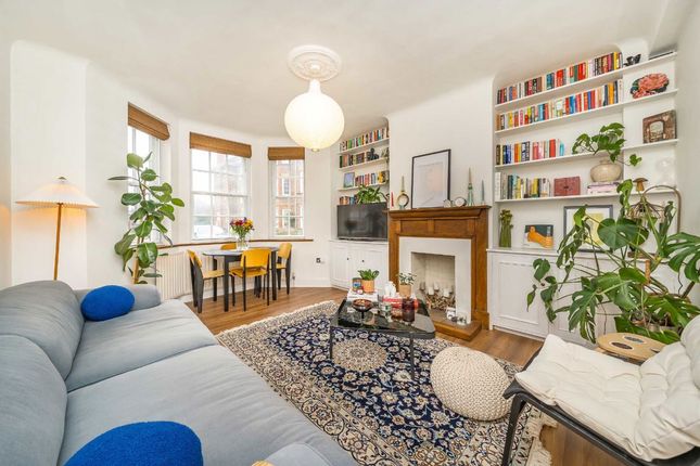 Flat 14, Perryn House, Bromyard Avenue, London photo 3
