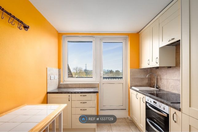 Armadale Close, Tottenham Hale, London photo 4