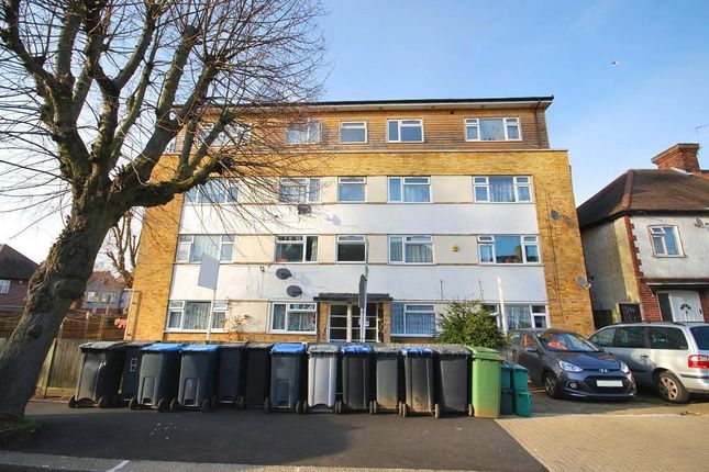 Flat for sale in Bowrons Avenue, Wembley, Middlesex