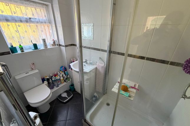 12 Pant-yr-Eos, Aberdare photo 4