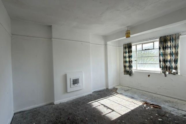 4, Berkshire Way, Mitcham photo 3