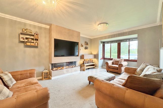 28, Patrickbank Wynd Elderslie, Johnstone photo 2