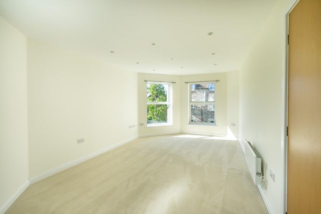 Flat 8, Grange House, West Grange Court, York photo 3