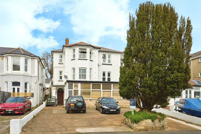 2-bed flat on Flat 2, 10, Hope Road, Isle of Wight, £160,000