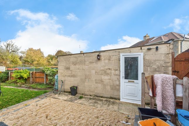 55, Churchward Avenue, Swindon photo 3