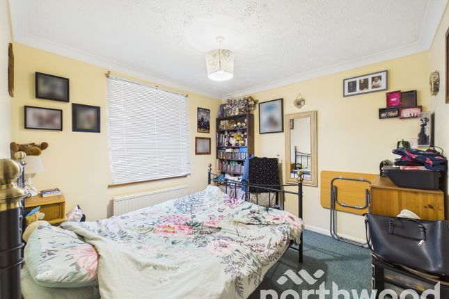 Flat 1, Ashdale Place, Ashford photo 4