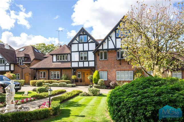 2 Bed Flat For Sale In Dormers Lodge 373 Cockfosters Road Barnet