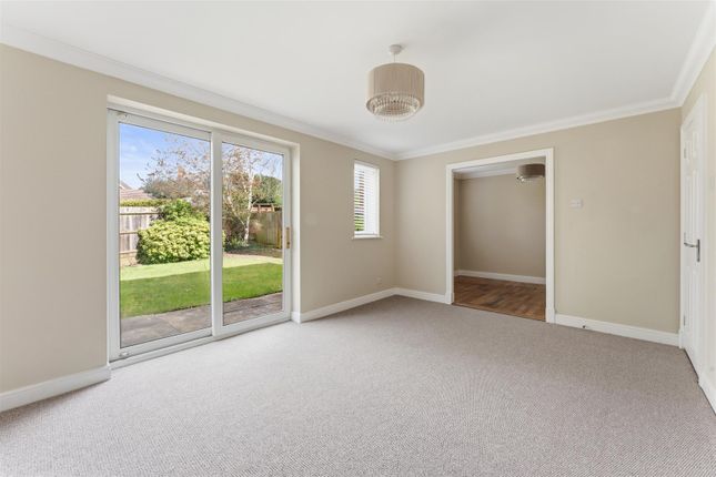 9, Beardsley Gardens, Kettering photo 2