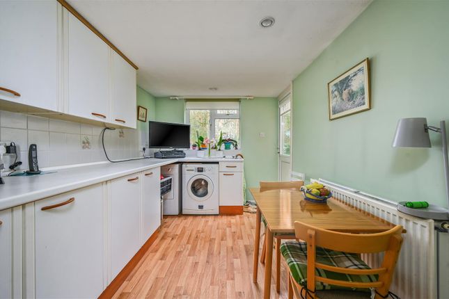 48, Fontwell Avenue, Bexhill-On-Sea photo 3
