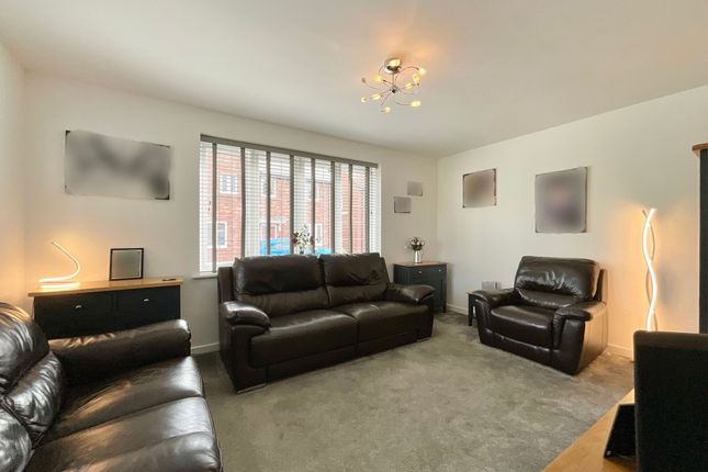 66 Higher Croft Drive, Crewe photo 3