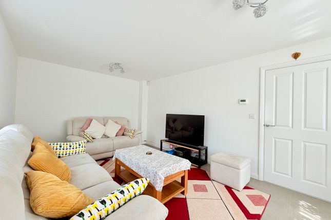 7, Prunus Drive, WELLINGBOROUGH photo 2