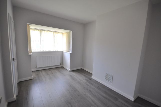 31, Emerson Avenue, Stainforth photo 4