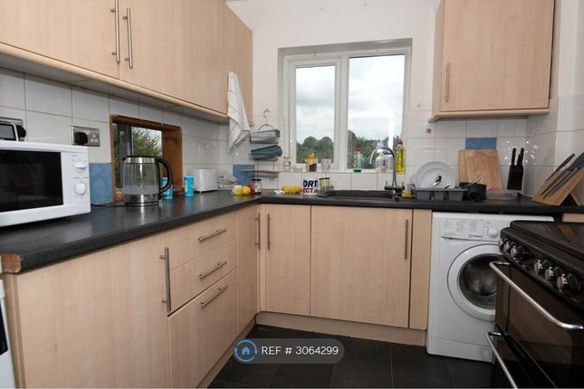 Deeds Grove, High Wycombe photo 5