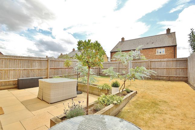 17, Pittick Close, Long Hanborough photo 4